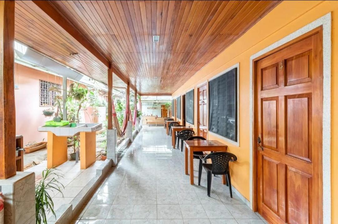 Cocobolo Surf Hotel & School Playa Santa Teresa  Buitenkant foto