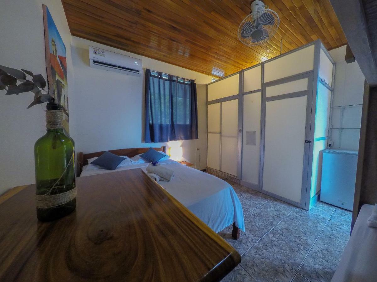 Cocobolo Surf Hotel & School Playa Santa Teresa  Buitenkant foto